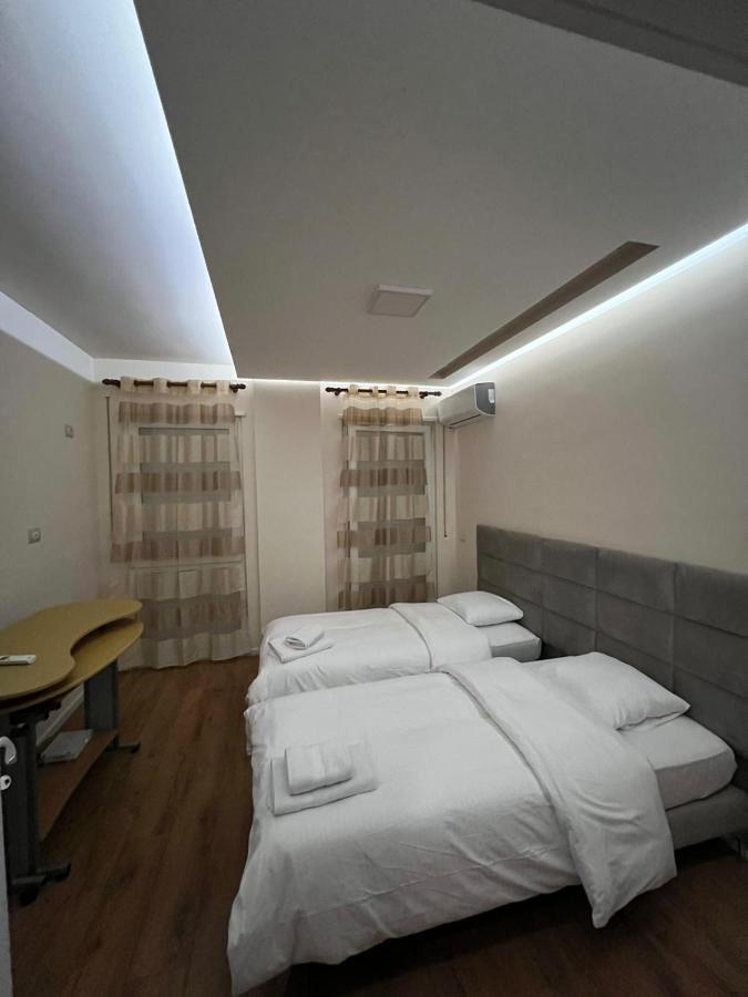Apartament Miki *